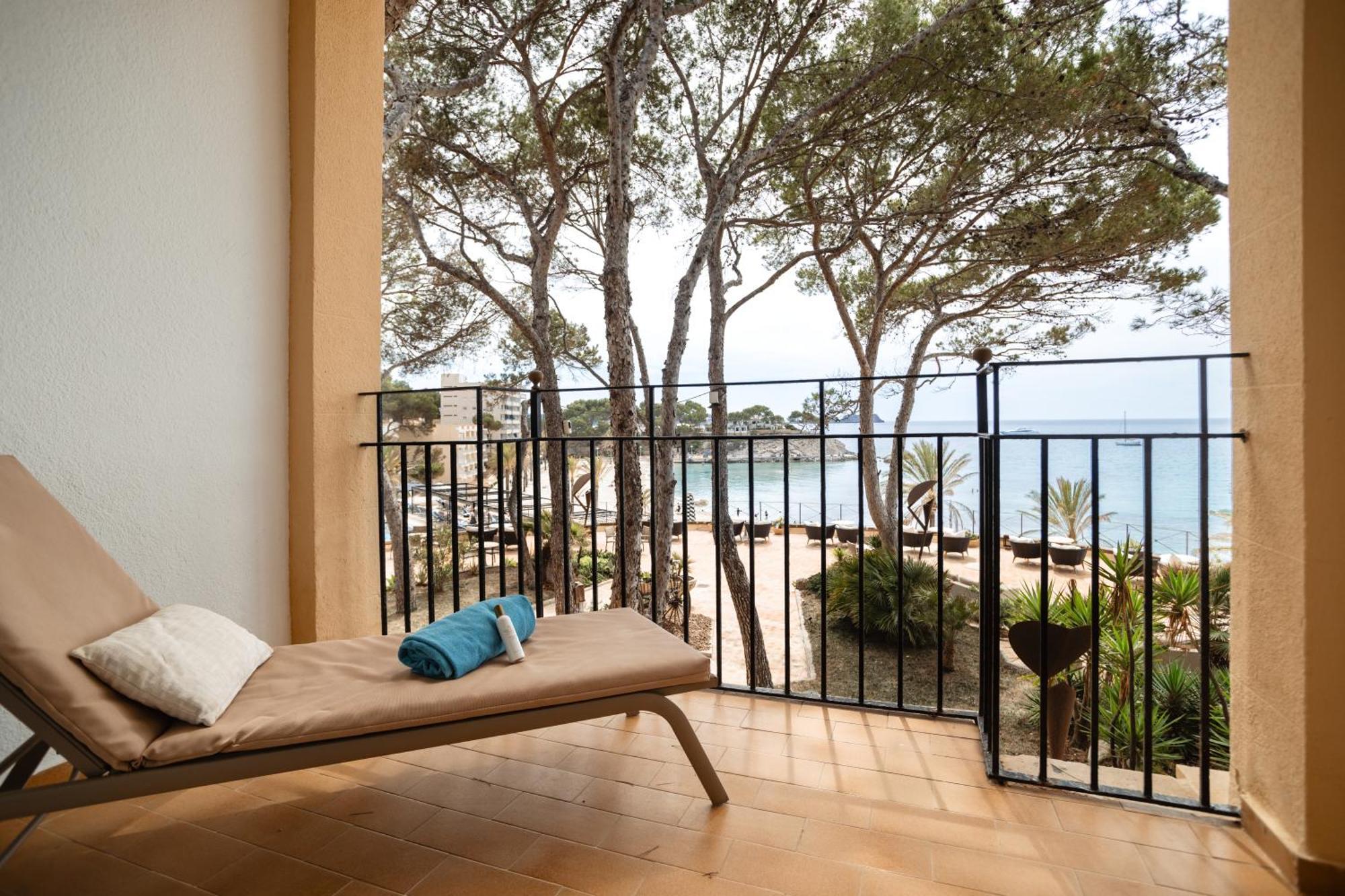 Secrets Mallorca Villamil Resort & Spa - Adults Only Peguera Exteriér fotografie A room at the hotel