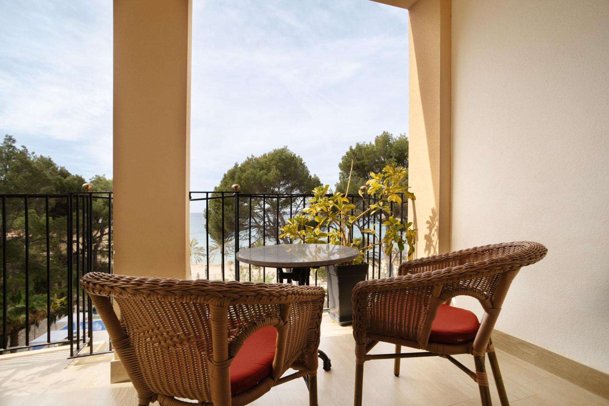 Secrets Mallorca Villamil Resort & Spa - Adults Only Peguera Exteriér fotografie A balcony