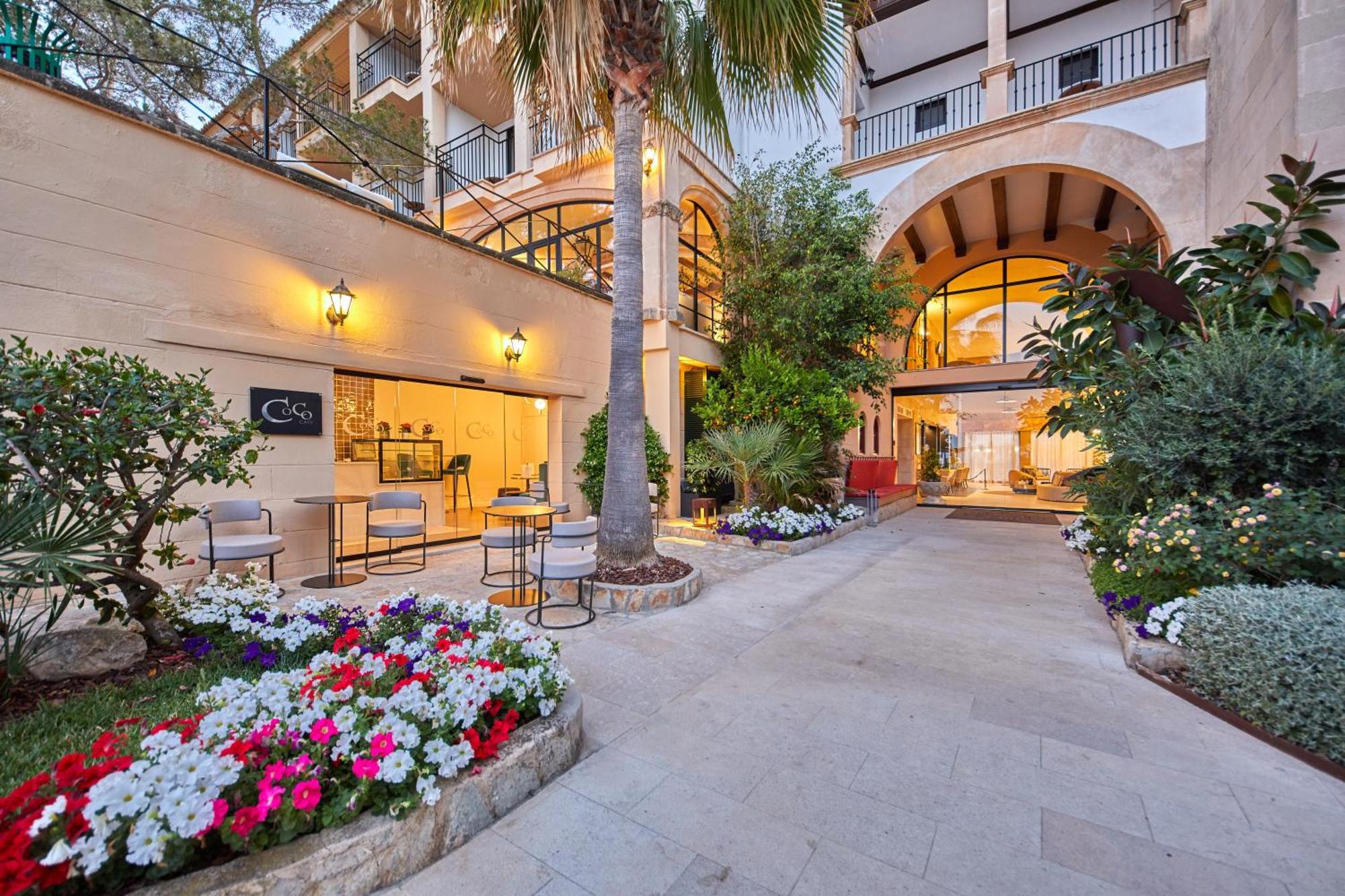 Secrets Mallorca Villamil Resort & Spa - Adults Only Peguera Exteriér fotografie The Village